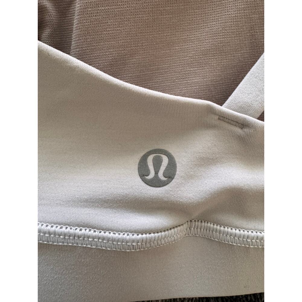 Lululemon Energy Bra Light Grey Strappy Crossback Size 6 Medium Support - Picture 5 of 9